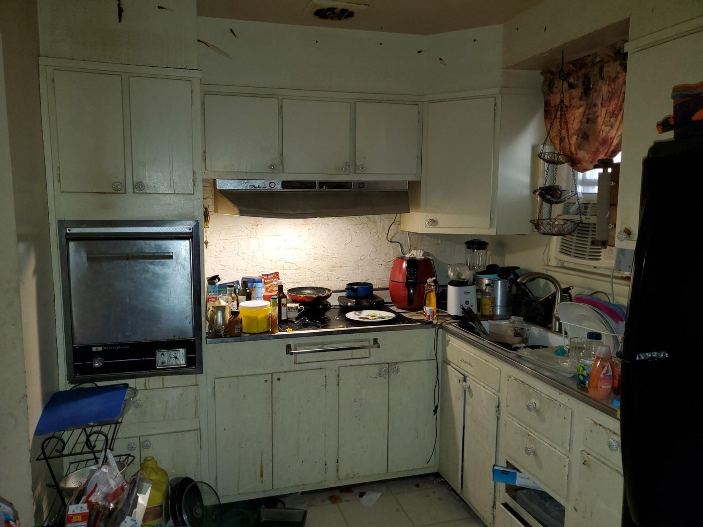 Kitchen before renovation